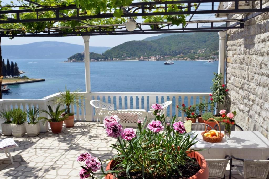 Апартаменты Apartments Okuka Тиват