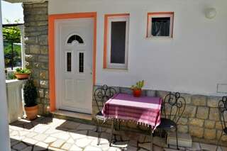 Апартаменты Apartments Okuka Тиват Апартаменты-студио с балконом и видом на море-13