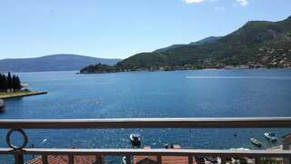 Апартаменты Apartments Okuka Тиват Апартаменты-студио с балконом и видом на море-19