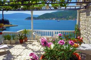 Апартаменты Apartments Okuka Тиват Апартаменты-студио с балконом и видом на море-22