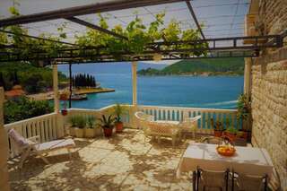 Апартаменты Apartments Okuka Тиват Апартаменты-студио с балконом и видом на море-24